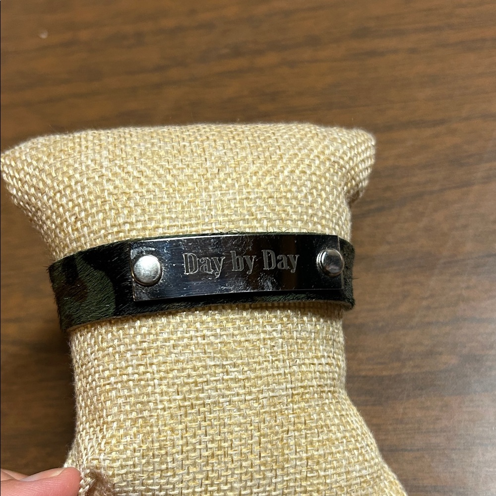 Women’s Camouflage Bracelet